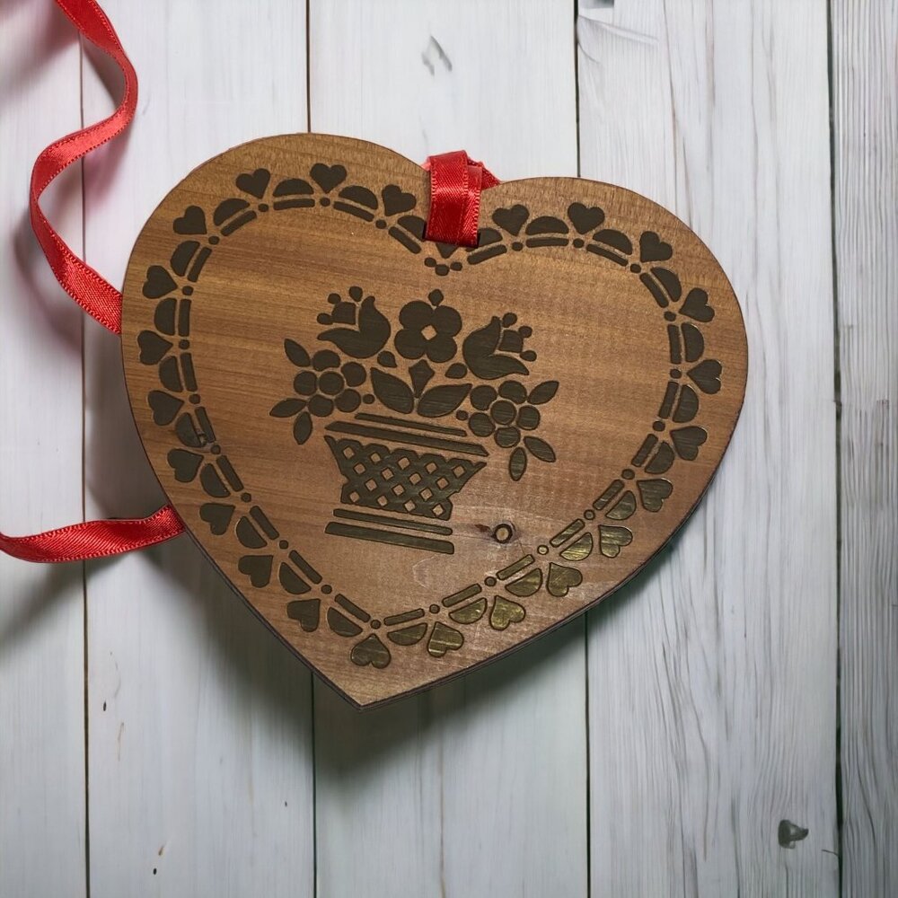 Vintage Avon Country Heart Sachet‎ Gift Collection Wooden Ornament Decor